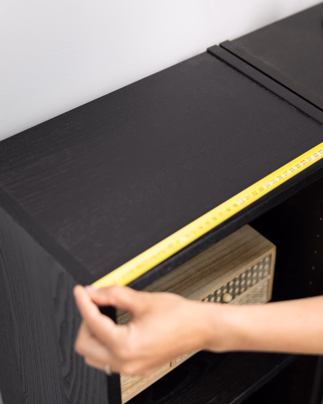 How to Measure Cabinet Doors for a Perfect Fit